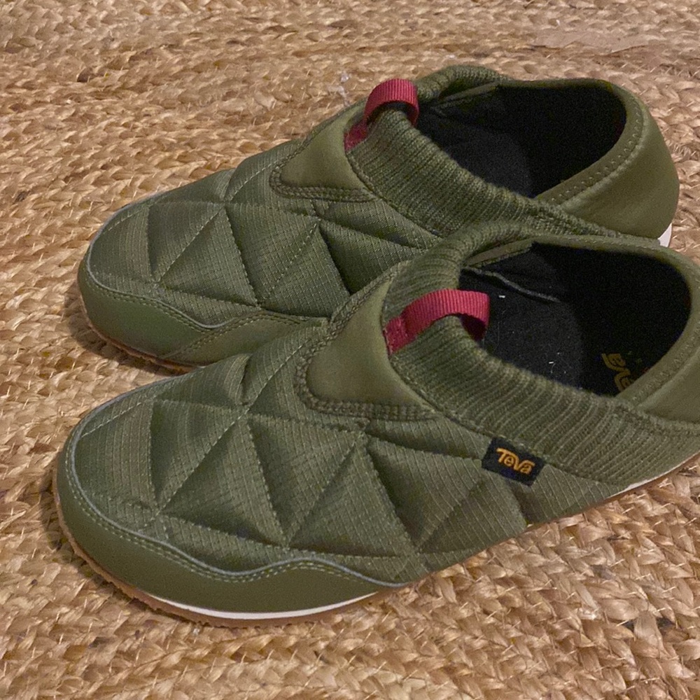 Brand New Tevas